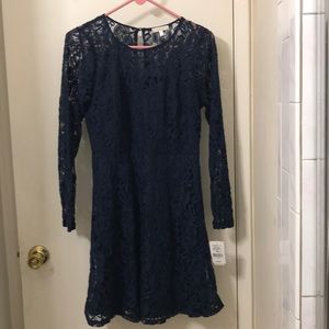 NWT Halo long sleeve Lace Dress